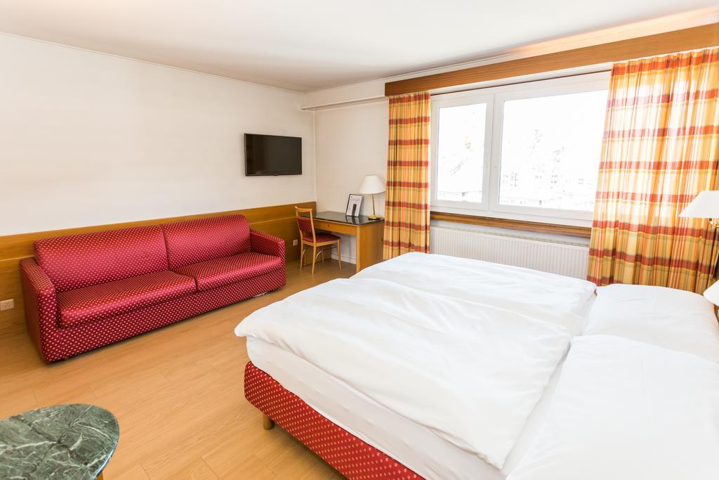 Hotel Du Rhone Sion Habitación foto