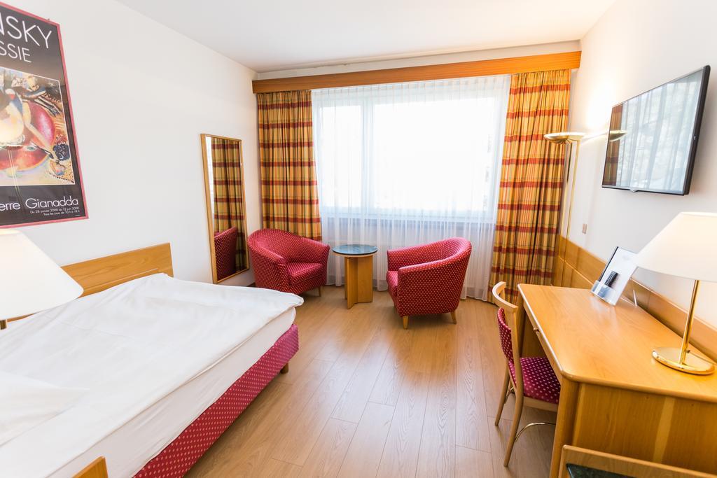 Hotel Du Rhone Sion Habitación foto